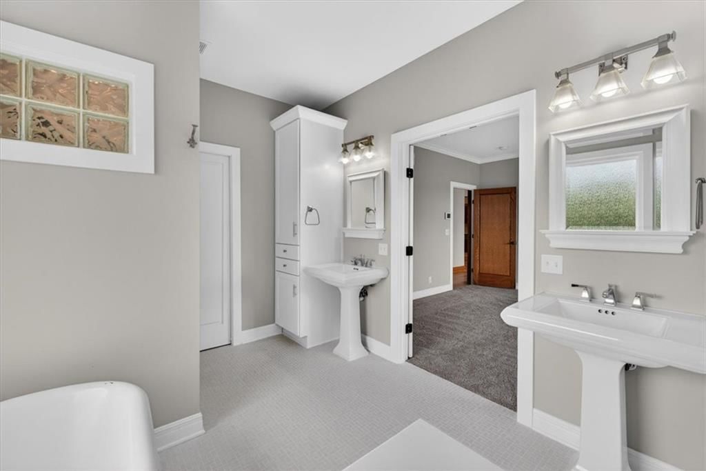 100 SW Gray Circle — photo 36