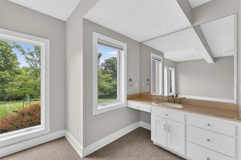 100 SW Gray Circle — photo 51