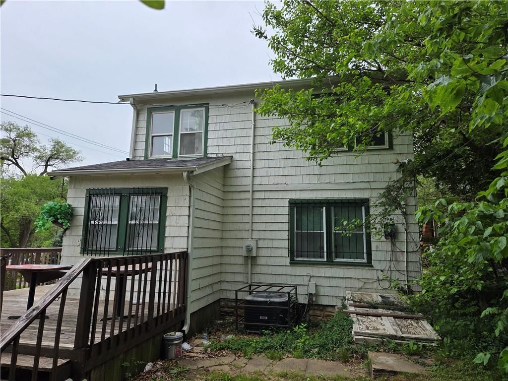 2549 Drury Avenue — photo 3