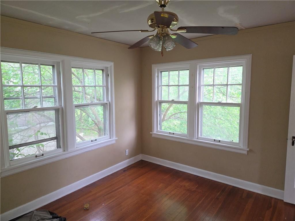 2549 Drury Avenue — photo 8