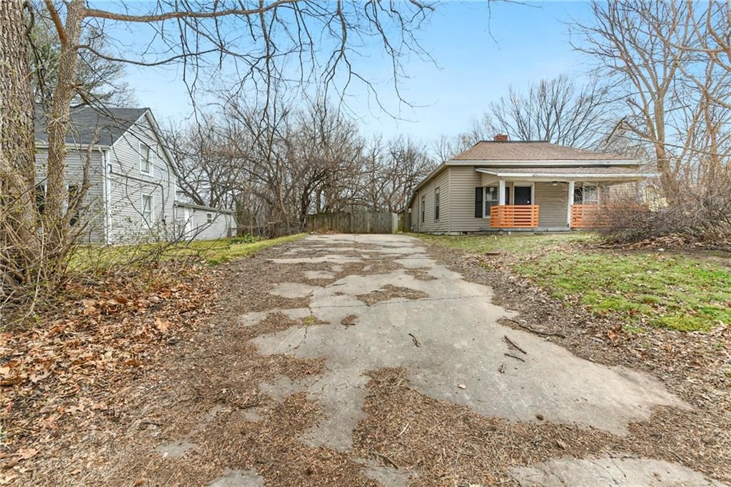 1309 N Main Street — photo 26