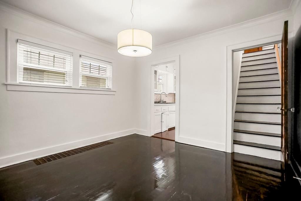 915 E 76th Terrace — photo 7