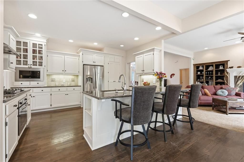 1140 Waverly Drive — photo 9