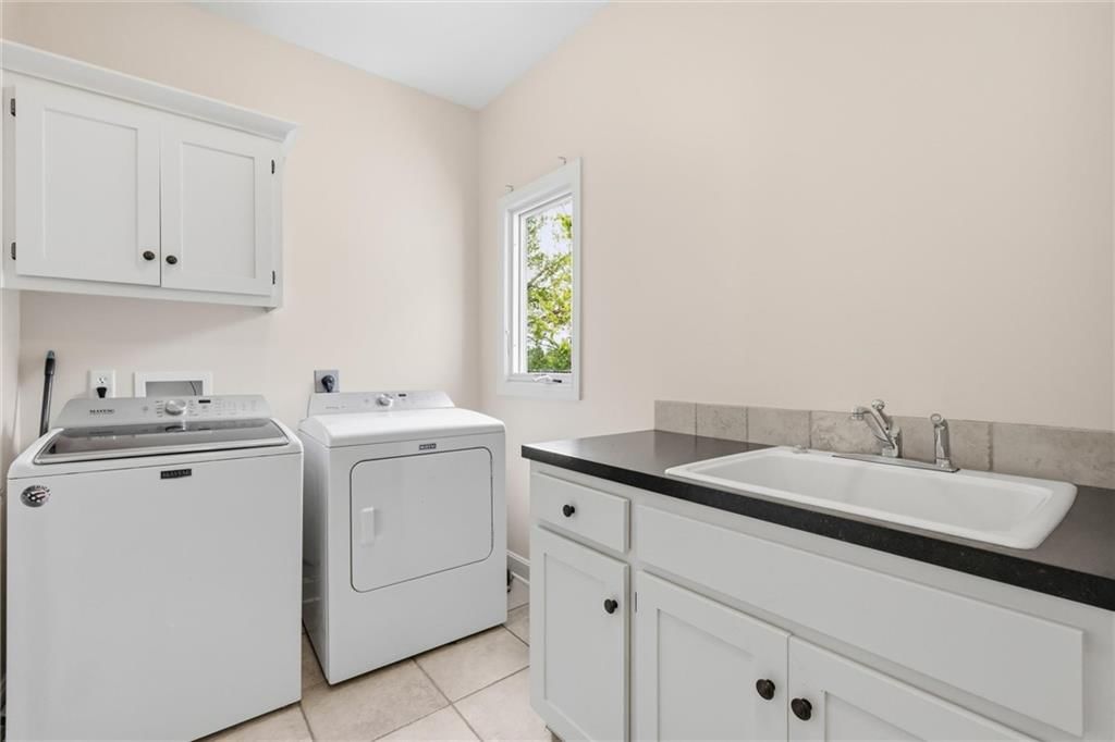 1140 Waverly Drive — photo 15