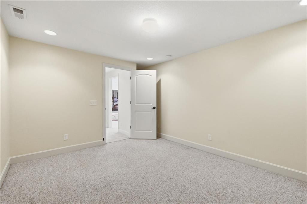 1140 Waverly Drive — photo 30