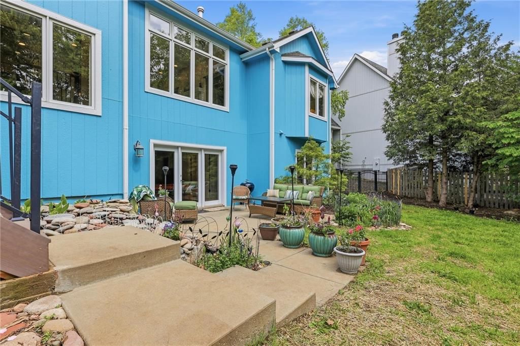 1140 Waverly Drive — photo 32