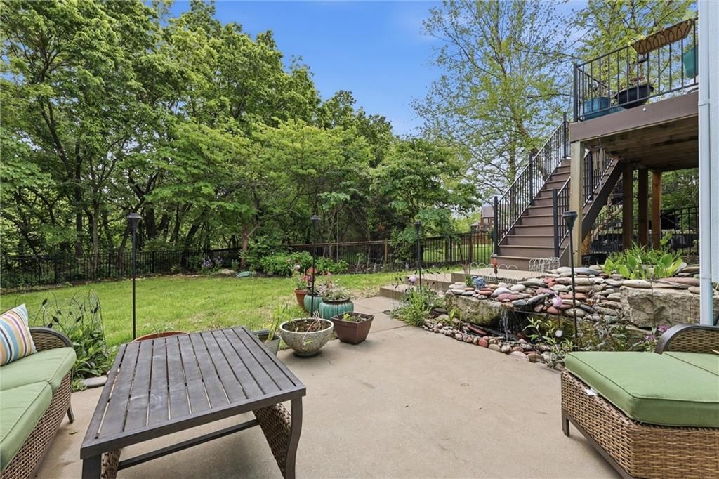 1140 Waverly Drive — photo 35