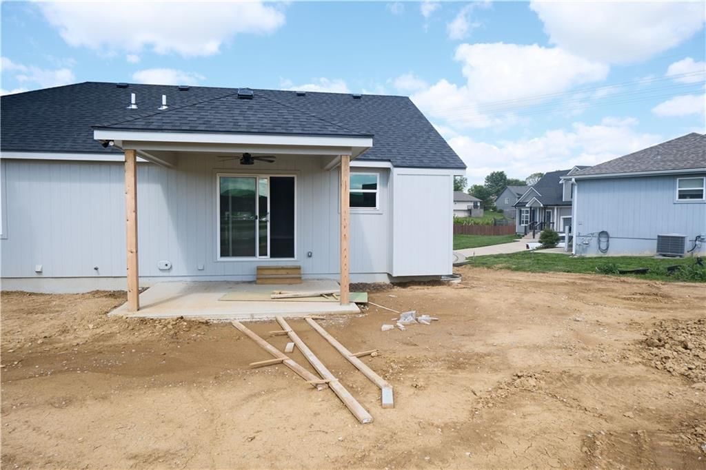 1903 NW Washam Court — photo 35
