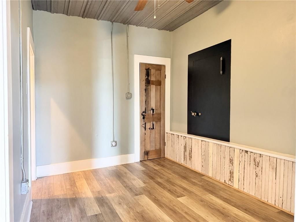 903 Main Street — photo 17