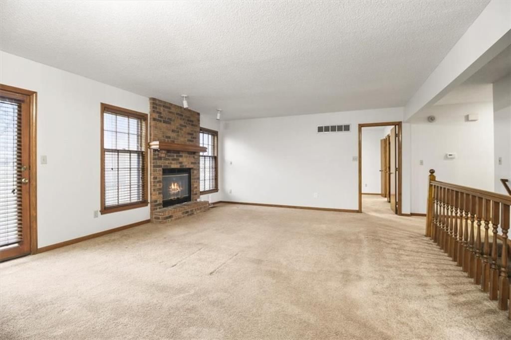 213 SE RIDGEVIEW Drive — photo 7