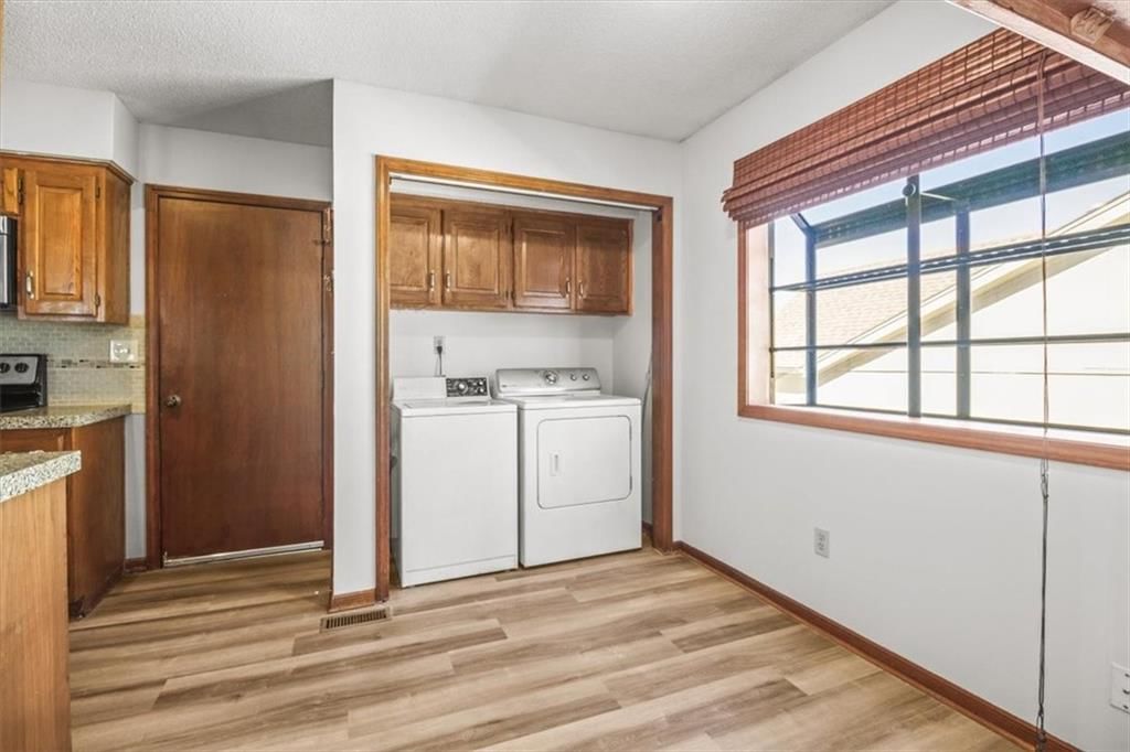 213 SE RIDGEVIEW Drive — photo 13