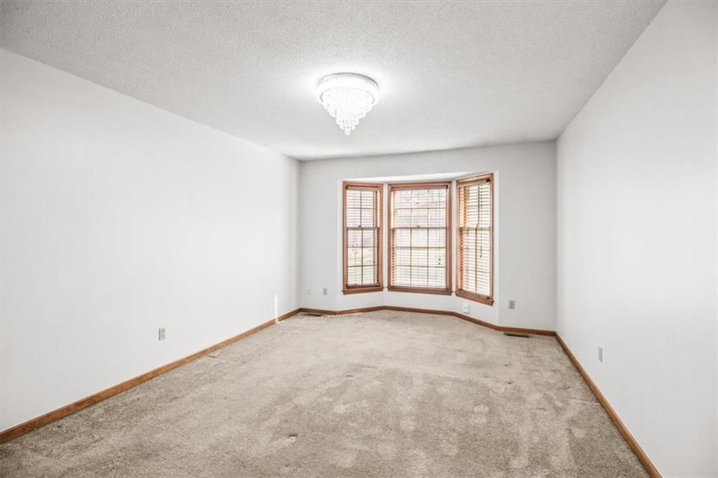 213 SE RIDGEVIEW Drive — photo 18
