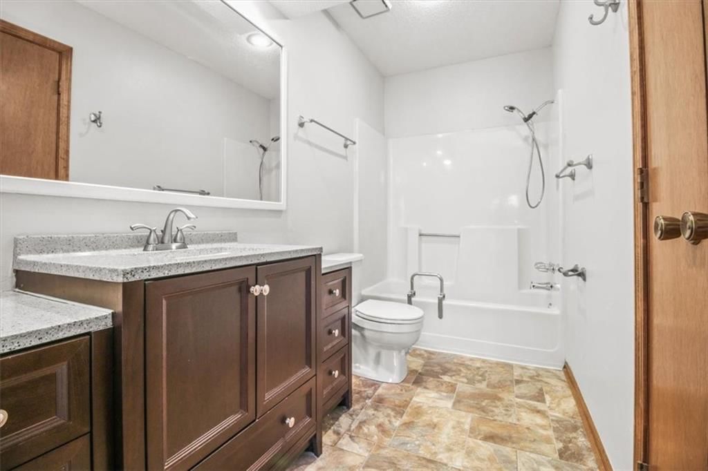 213 SE RIDGEVIEW Drive — photo 19