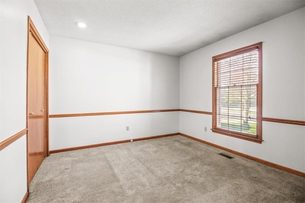 213 SE RIDGEVIEW Drive — photo 20