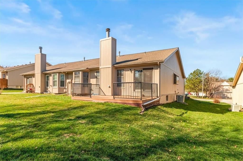 213 SE RIDGEVIEW Drive — photo 29