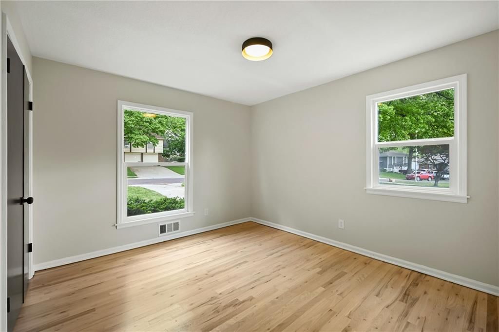 9401 W 82nd Street — photo 16