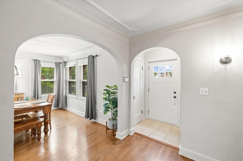 421 E Gregory Boulevard — photo 2