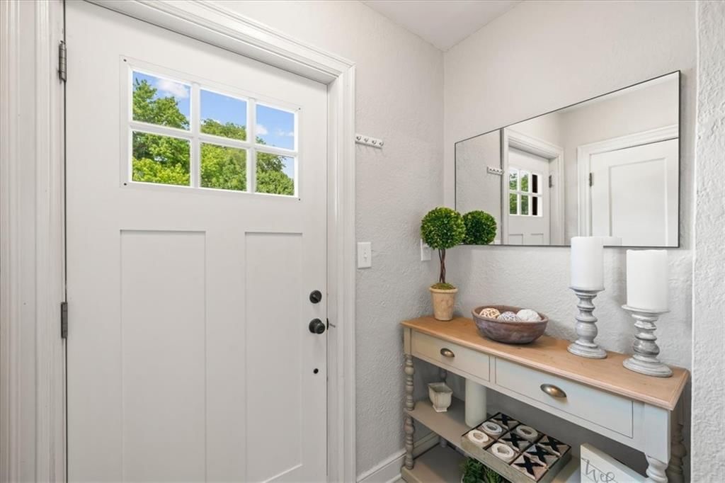 421 E Gregory Boulevard — photo 3