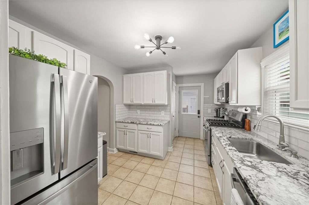 421 E Gregory Boulevard — photo 14