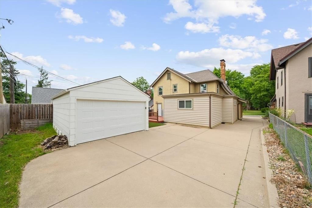 421 E Gregory Boulevard — photo 34