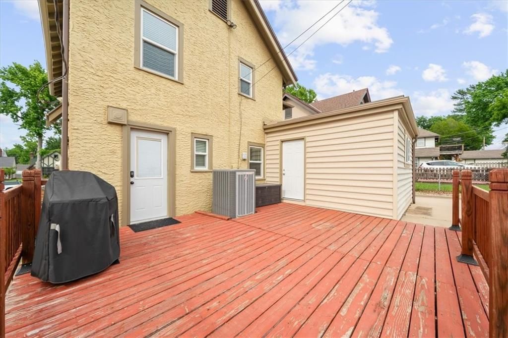 421 E Gregory Boulevard — photo 36