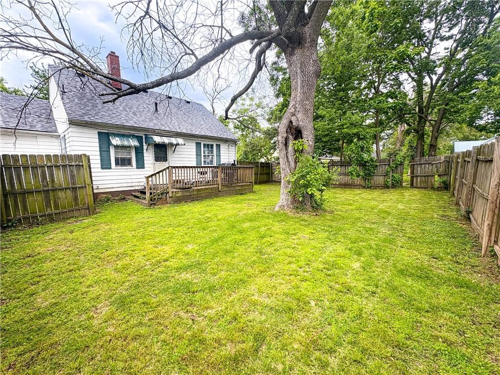 204 W Jackson Street — photo 16
