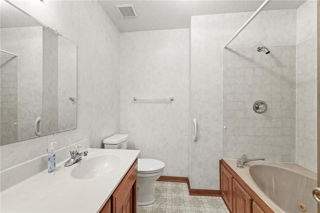 10604 E 240th Street — photo 17
