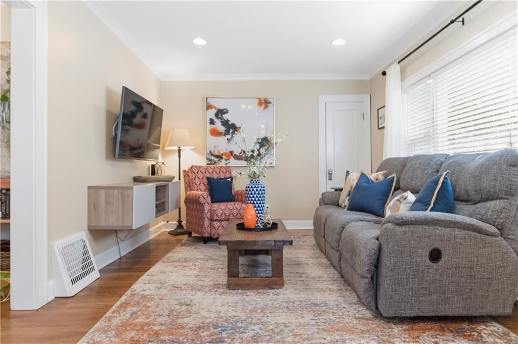 6008 Charlotte Street — photo 9