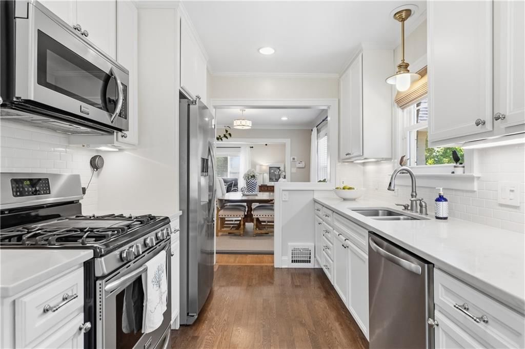6008 Charlotte Street — photo 18
