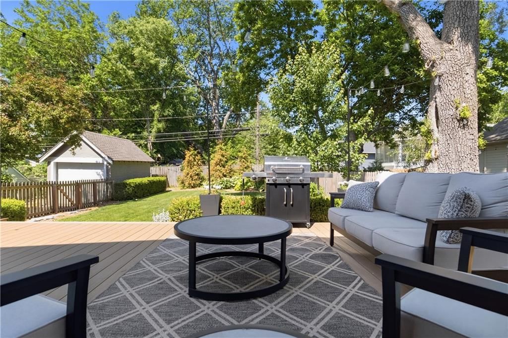 6008 Charlotte Street — photo 42