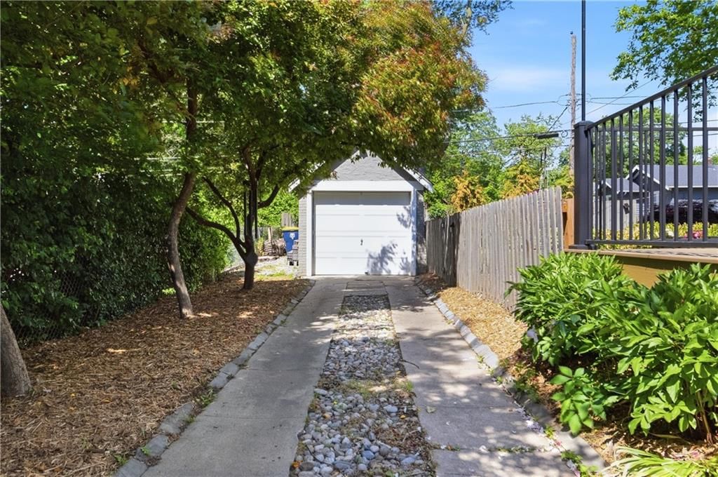 6008 Charlotte Street — photo 47