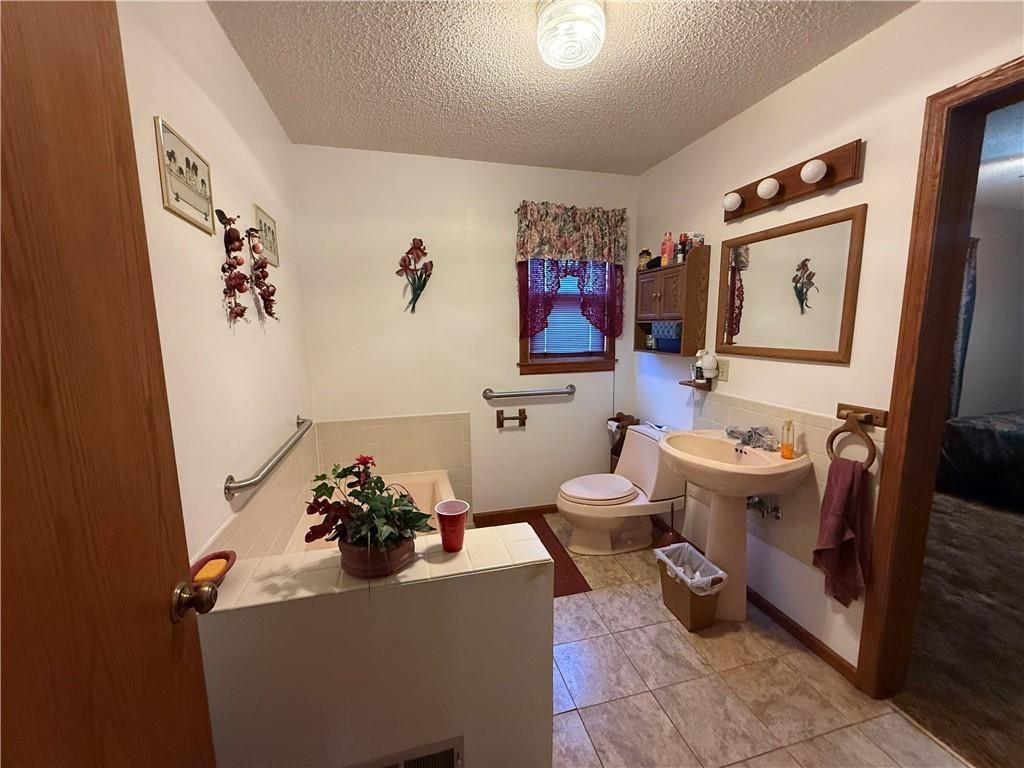 717 Iowa Street — photo 19