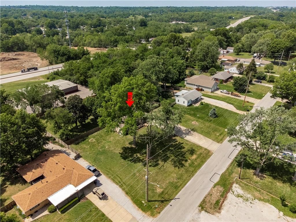 1916 James Downey Road — photo 35