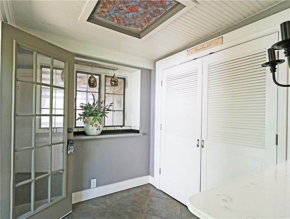 301 W Washington Street — photo 7
