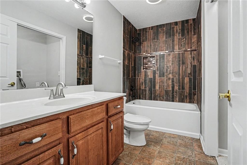 420 SW GRAYSTONE Drive — photo 11