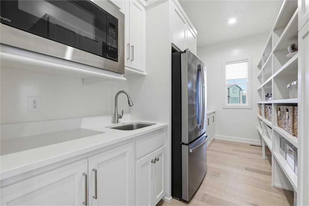 15845 Fontana Street — photo 14