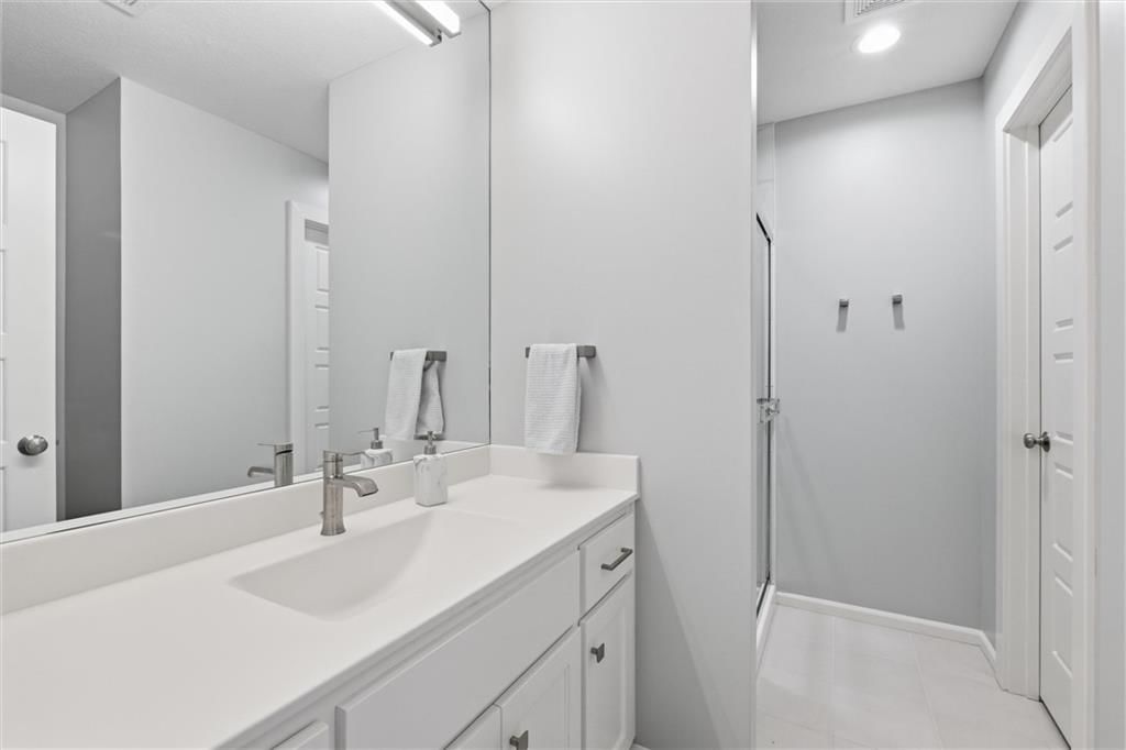 15845 Fontana Street — photo 47