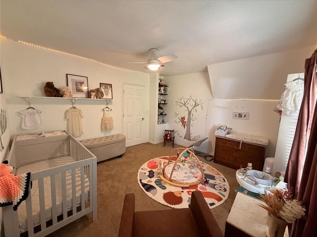 605 W Kansas Street — photo 16