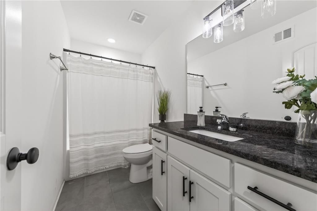 2301 S Eagle Court — photo 35