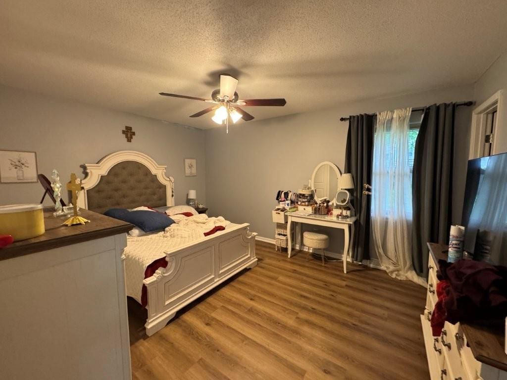 521 NW Chateau Drive — photo 9