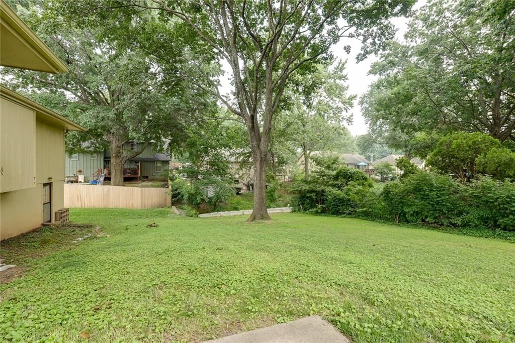 1104 SW MIC-O-SAY Drive — photo 28