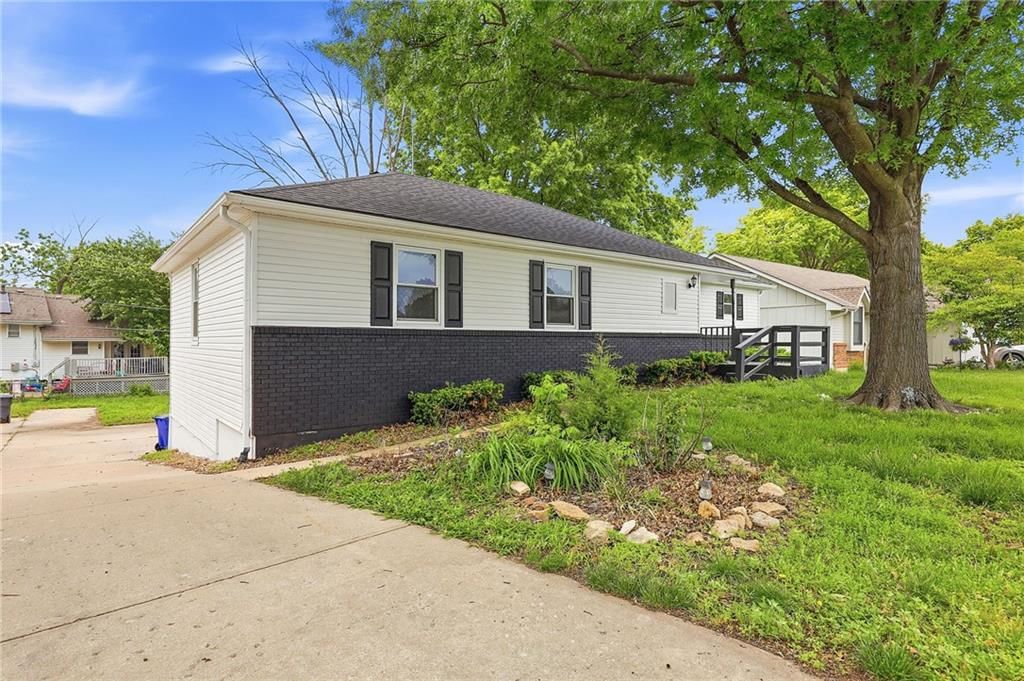 1725 S Kiowa Drive — photo 3