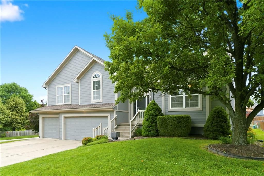 2301 SW Tracker Lane — photo 3