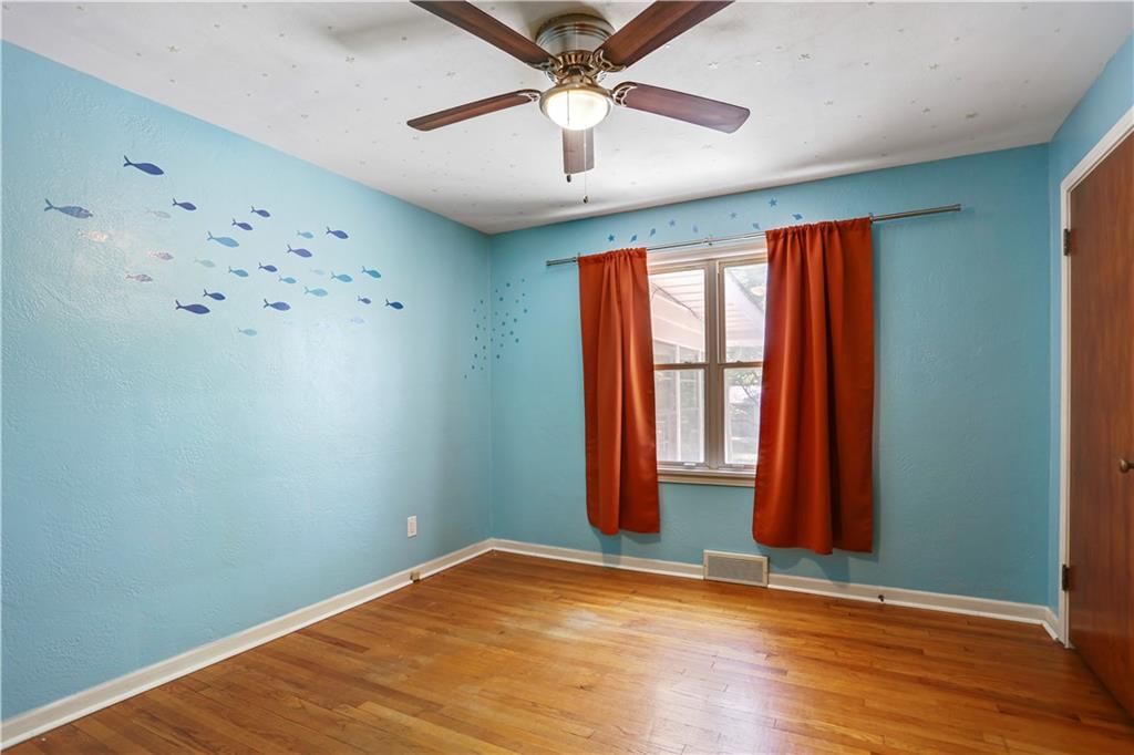 2315 NE 37th Terrace — photo 9