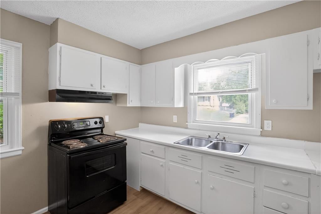 7801 E 48th Street — photo 22