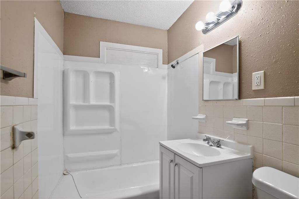 7801 E 48th Street — photo 31