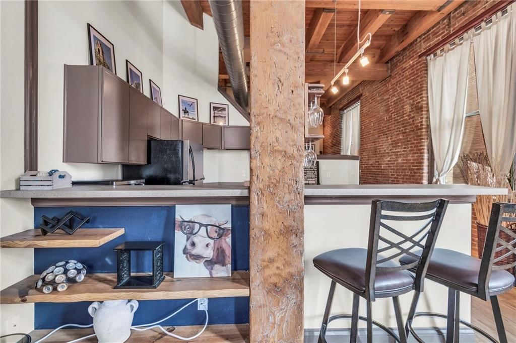 308 W 8th Street — photo 7