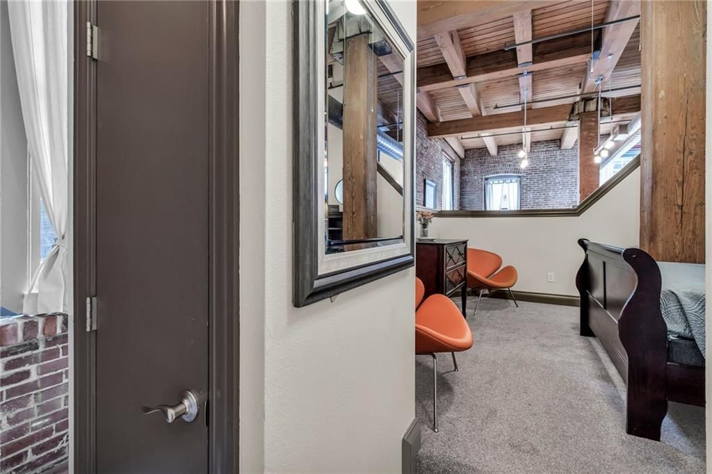 308 W 8th Street — photo 11