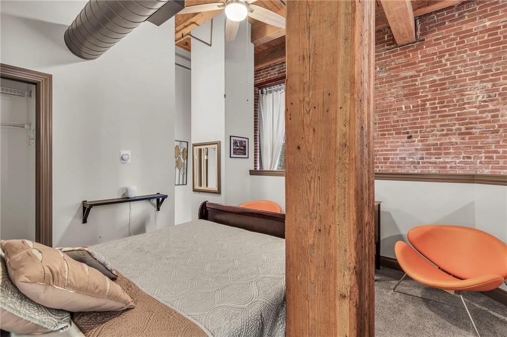 308 W 8th Street — photo 13