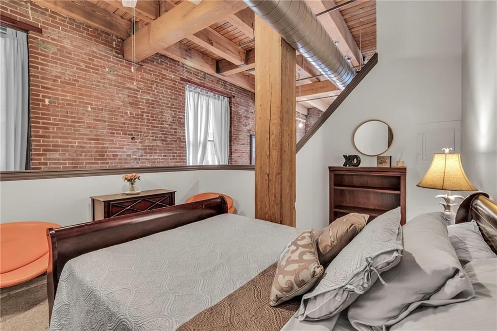 308 W 8th Street — photo 14